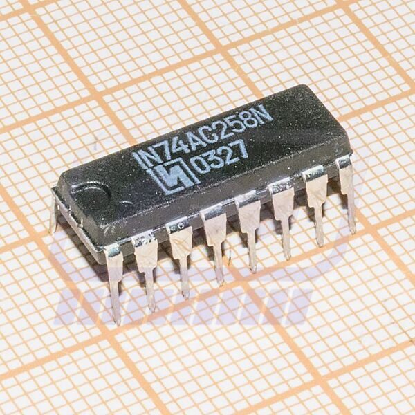 микросхема ЭКР1554КП14 (IN74AC258N) 03+ DIP16 мультиплексор